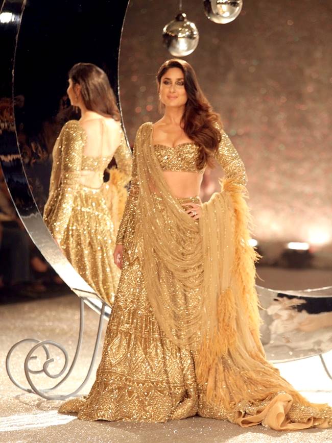 Kareena kapoor khan, Falguni and Shane Peacock, Kareena kapoor khan ramp walk, Kareena kapoor khan ICW 2018