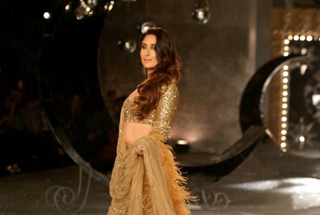 Kareena kapoor khan, Falguni and Shane Peacock, Kareena kapoor khan ramp walk, Kareena kapoor khan ICW 2018