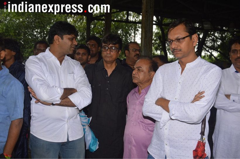 taarak mehta ka ooltah chashmah cast at kavi kumar azad cremation