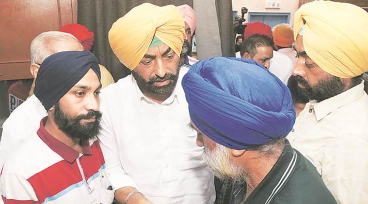 sukhpal khaira ludhiana, ludhiana youth murder, aap leader sukhpal khaira. sukhpal khaira meets victim's family, rinkle khera