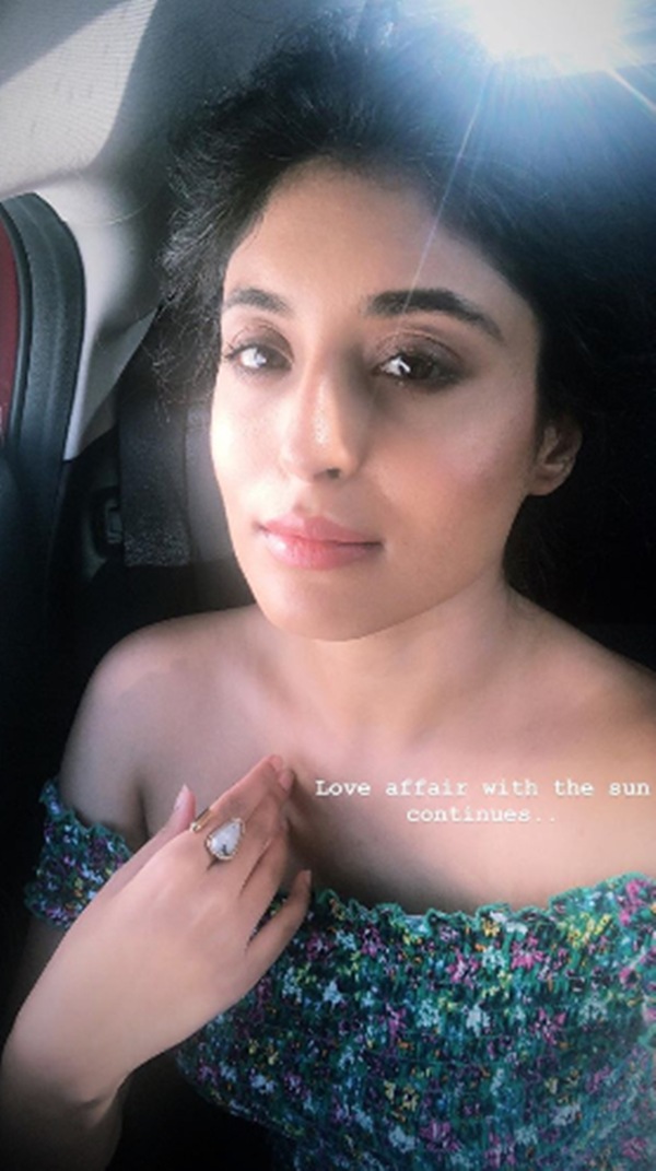 kritika kamra