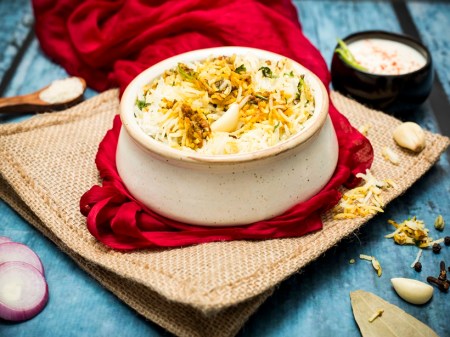 Lasooni Anda Biryani 