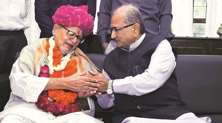 Madhavsinh Solanki, Former Gujarat CM Solanki, Madhavsinh Solanki Congress, Gujarat Congress, Rahul Gandhi, Indian Express, Latest news