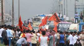 Pro-quota maratha group calls off Mumbai bandh call after stir turns violent