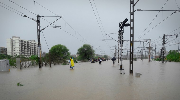 Thane, Thane news, thane drowning, thane waterfall drowning, Badlapur waterfall drowning, Mumbai rainfall, Mumbai rain, Mumbai water bodies, Mumbai overflowing waterbodies, Mumbai rain news, mumbai rain latest,  Indian Express news