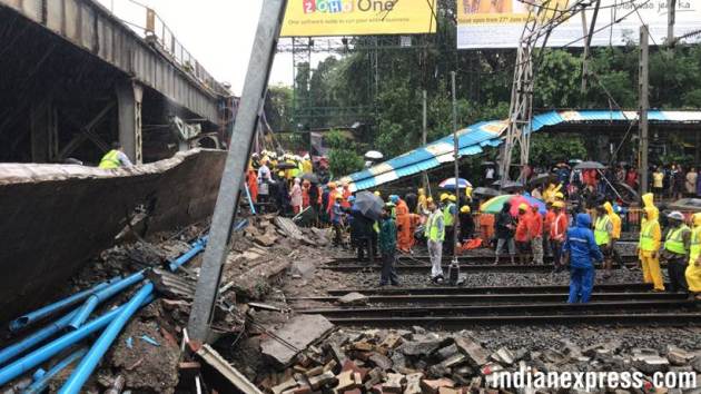Part of Mumbai's Andheri bridge collapses, at least five injured