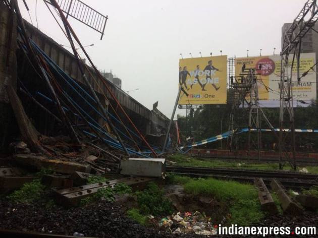 Part of Mumbai's Andheri bridge collapses, at least five injured