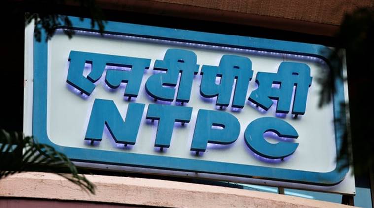 ntpc worker sets arm on fire, greater noida, National Thermal Power Corporation, uttar pradesh news, indian express