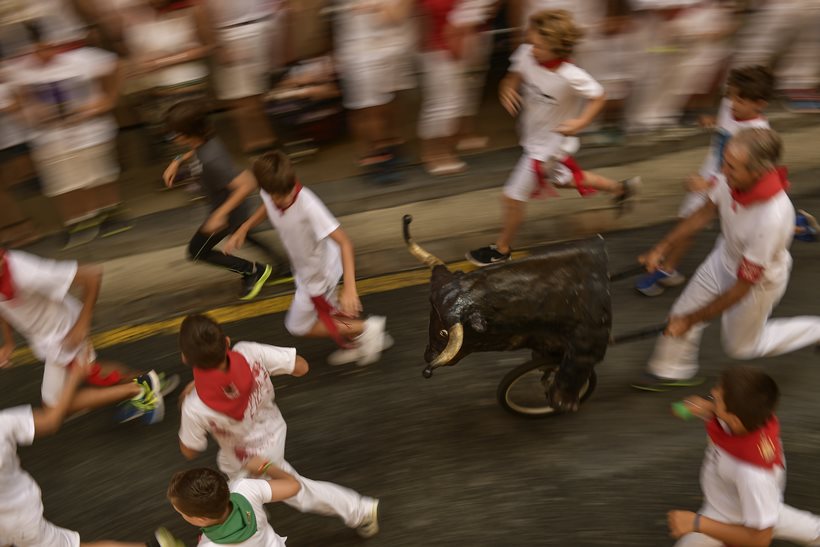 Spain's annual bull racing festival kicks off amid heavy rain