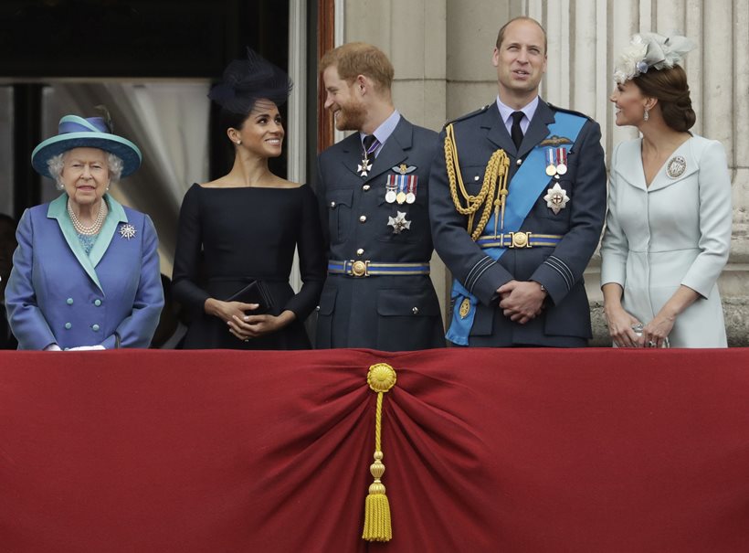 Queen Elizabeth pays tribute to mark 100 years of Royal Air Force