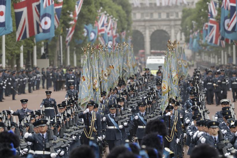 Queen Elizabeth pays tribute to mark 100 years of Royal Air Force