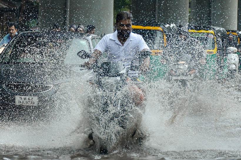 Heavy rains lash several parts of India