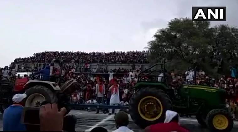 Tin shed collapses at a tractor race in Rajsathan
