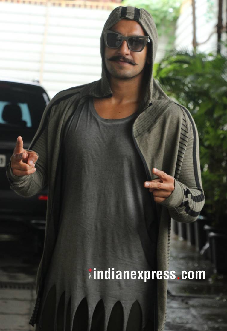 airport style, airport fashion, Priyanka Chopra photos, Malaika Arora photos, Ranveer Singh photos, Janhvi Kapoor photos, indian express, indian express news