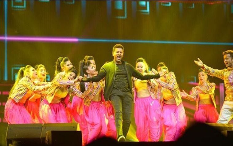 prabhudheva dances at dabangg tour