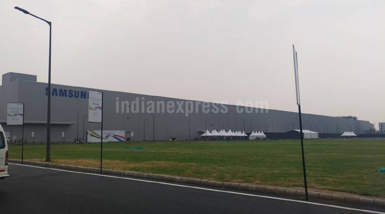 Samsung, Samsung Noida factory, Samsung Factory Noida, Samsung Noida Factory, samsung noida jobs, noida samsung company, Samsung Noida Plant, Samsung Mobile Plant, Narendra Modi, Moon Jae In, Samsung Factory in India, Samsung Plant, Samsung Biggest Factory, Samsung Mobile Factory, Samsung Biggest Mobile Factory