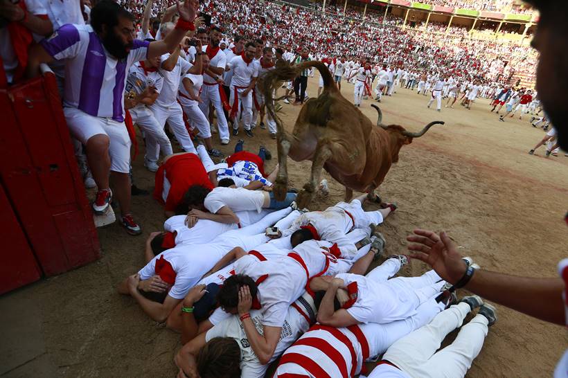 Spain's annual bull racing festival kicks off amid heavy rain