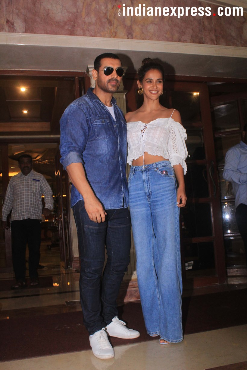 john and amruta khnavilkar
