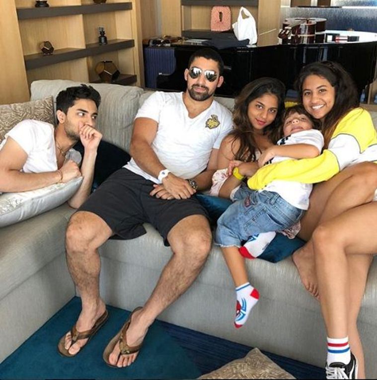 suhana khan photos with abram