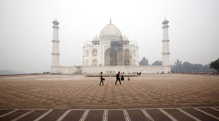 The Uttar Pradesh government on Tuesday told the apex court that it would be difficult to declare Agra a 'heritage city', as proposed by the Centre last month.