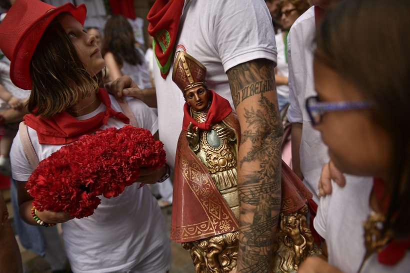 Spain's annual bull racing festival kicks off amid heavy rain
