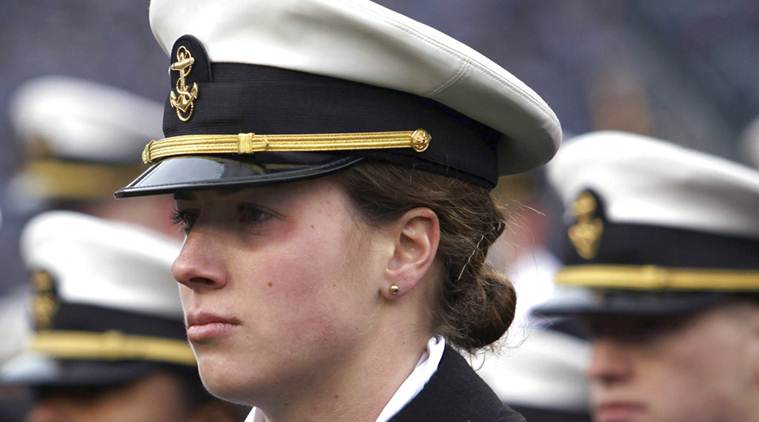 US Navy now allows women to wear ponytails, lock hairstyles