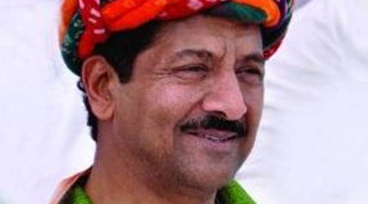 gujarat congress mla threatens to quit, vikram madam, congress mla vikram madam, kunvarji bavaliya resignation, rahul gandhi