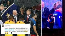 fifa world cup 2018, fifa world cup 2018 winner, world cup presentation ceremony, woman steal world cup medal, fifa world cup 2018 results, fifa world cup 2018 final, football world cup 2018 winner, football world cup winner, fifa 2018 winner, fifa winner, fifa winner team