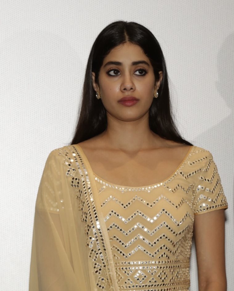 janhvi kapoor photos