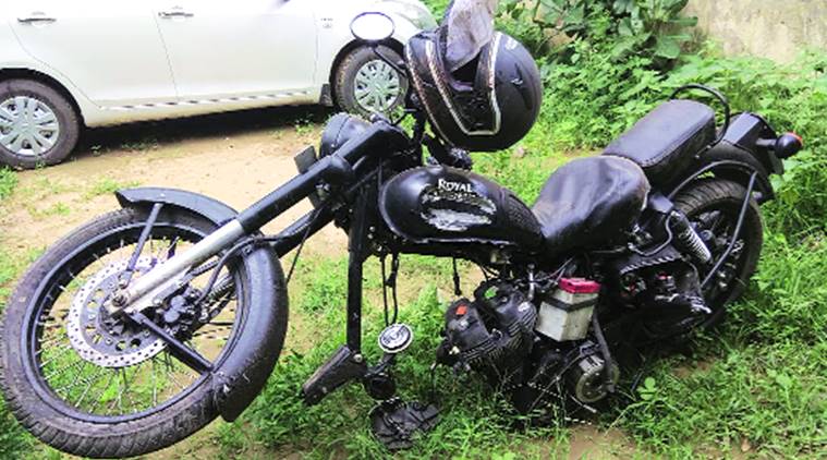 Gurgaon: Two working at Royal Enfield, Google dead as bike crashes into barrier on Golf Course Road