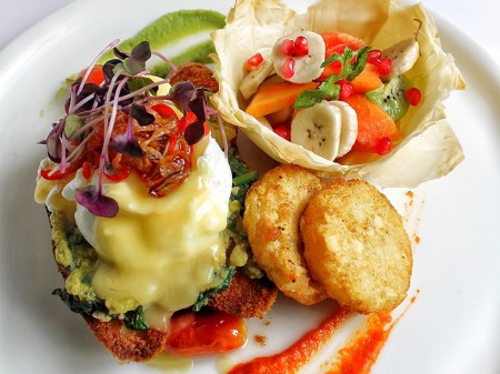Californian Breakfast Benedict, eggs recipe