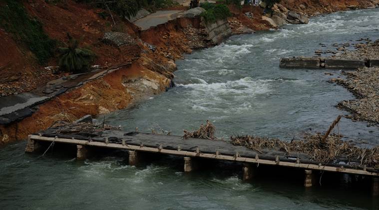 Kerala floods idukki cheruthoni dam