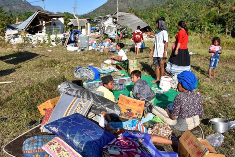 Thousands flee homes as powerful earthquake kills at least 82 on Indonesia's Lombok