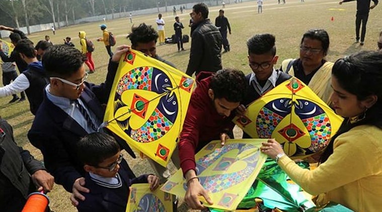 Delhi govt, Delhi schools, flying kites, Delhi students flying kites, Delhi school students