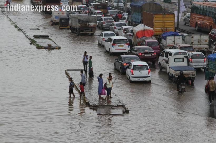Heavy rains cause waterlogging, disrupt transport in Gurgaon