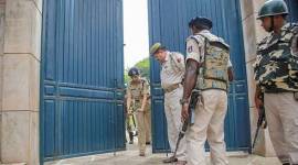 intruder farooq abdullah