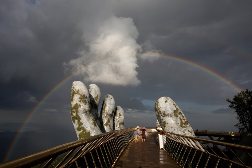 In the hands of the gods: Vietnam's Golden Bridge has giant support