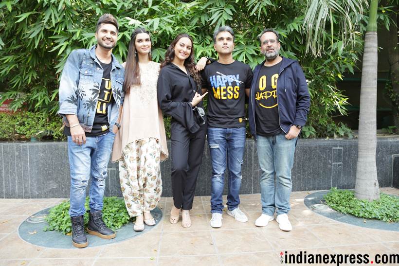 sonakshi sinha for happy phirr bhag jayegi promotions