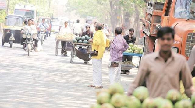 Street Vendor’s Atmanirbhar Nidhi, centre vs maharashtra govt hawkers, maharashtra hawker issues, maharashtra vendor issues