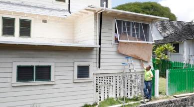 Panic, hoarding in Hawaii as Hurricane Lane bears down