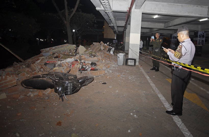 Thousands flee homes as powerful earthquake kills at least 82 on Indonesia's Lombok