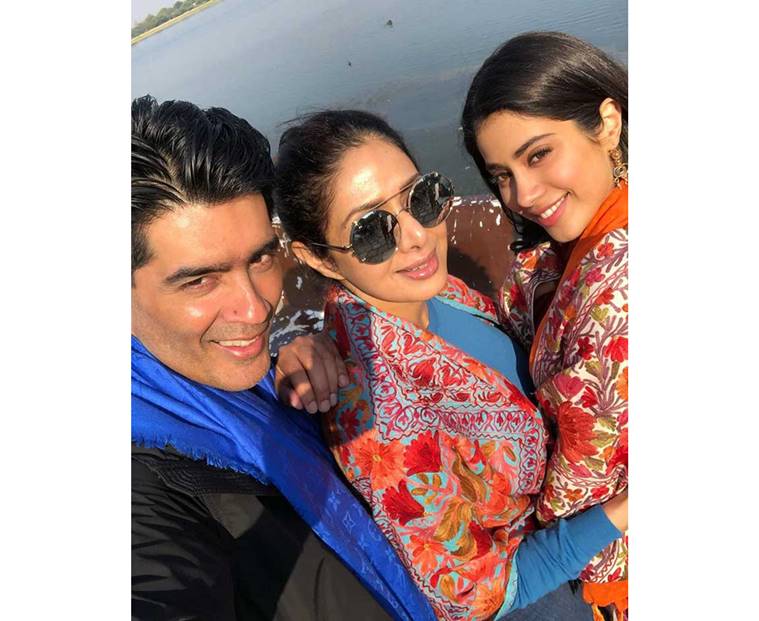 Happy friendship day, Happy friendship day 2018, friendship day 2018, bollywood besties fashion, fashion designers bollywood best friends, manish malhotra janhvi kapoor, alia bhatt masaba gupta, indian express, indian express news