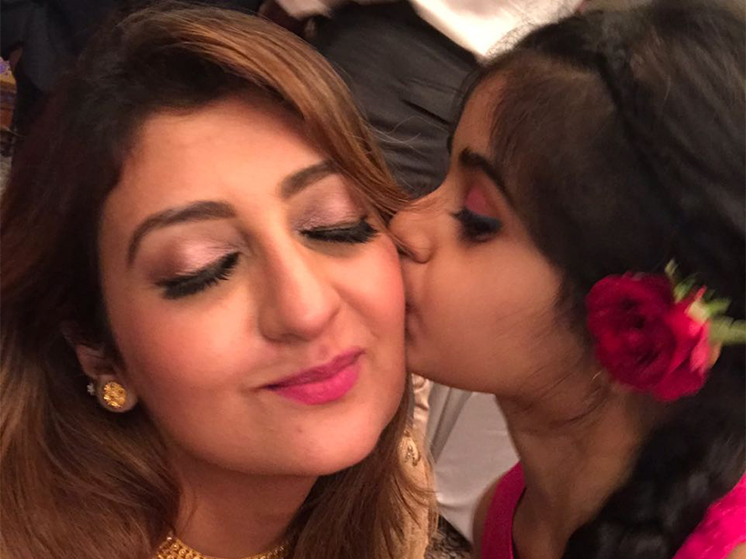 Juhi Parmar with her daughter