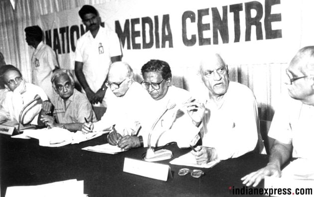 Veteran journalist Kuldip Nayar passes away at 95