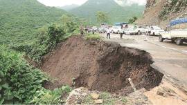 Landslides disrupt rail and road traffic between Chandigarh and Shimla
