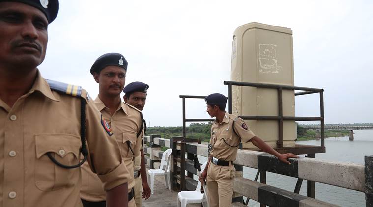 Maharashtra bandh LIVE UPDATES: Maratha leaders appeal to agitators to hold peaceful protests