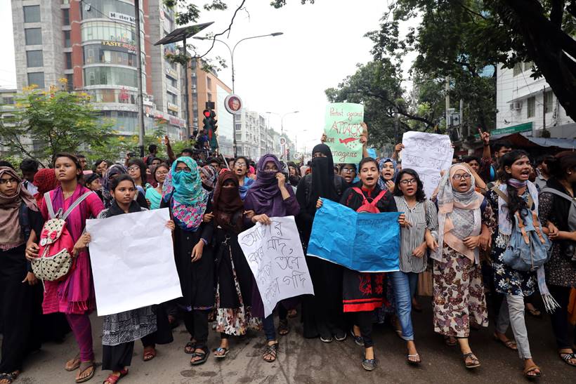 Bangladesh protests: How students brought Dhaka to a standstill