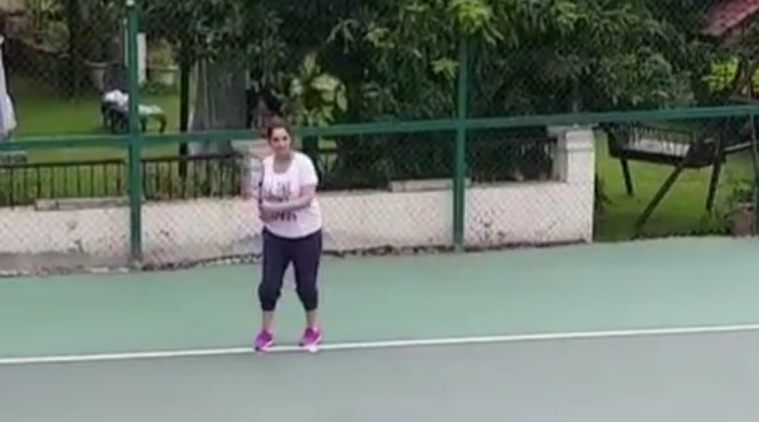 759px x 422px - WATCH: Pregnant Sania Mirza can't keep away from the tennis court ...