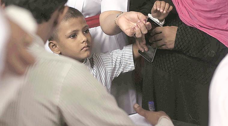 Girl dies in Mumbai school, 426 rushed to hospital on suspicion of poisoning