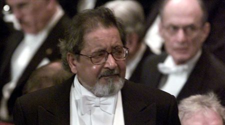 VS Naipaul (AP)